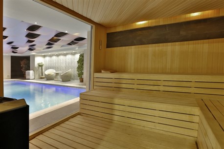 QUEEN OTEL - 21