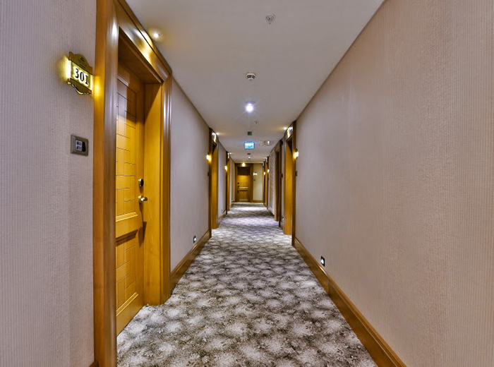 QUEEN OTEL - 25